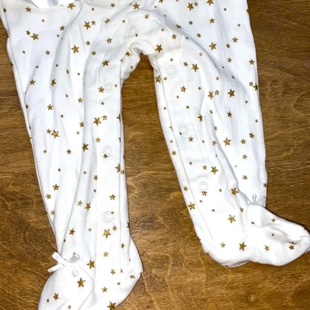 The childrens place onesie outfit 3-6 months